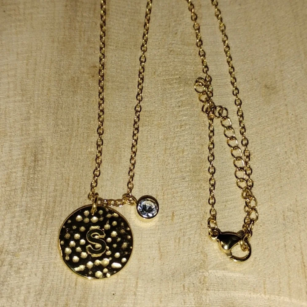 Initial S  Pendant Necklace - Picture 4 of 4